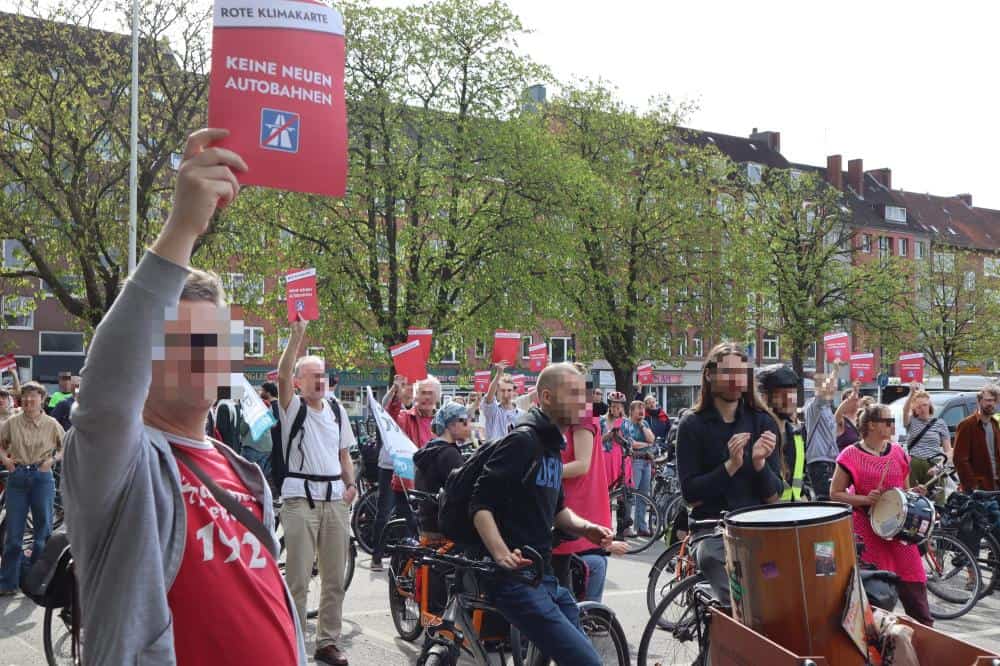 Fahrraddemo in Kiel für eine anderre Mobilität und gegen Straßenbau