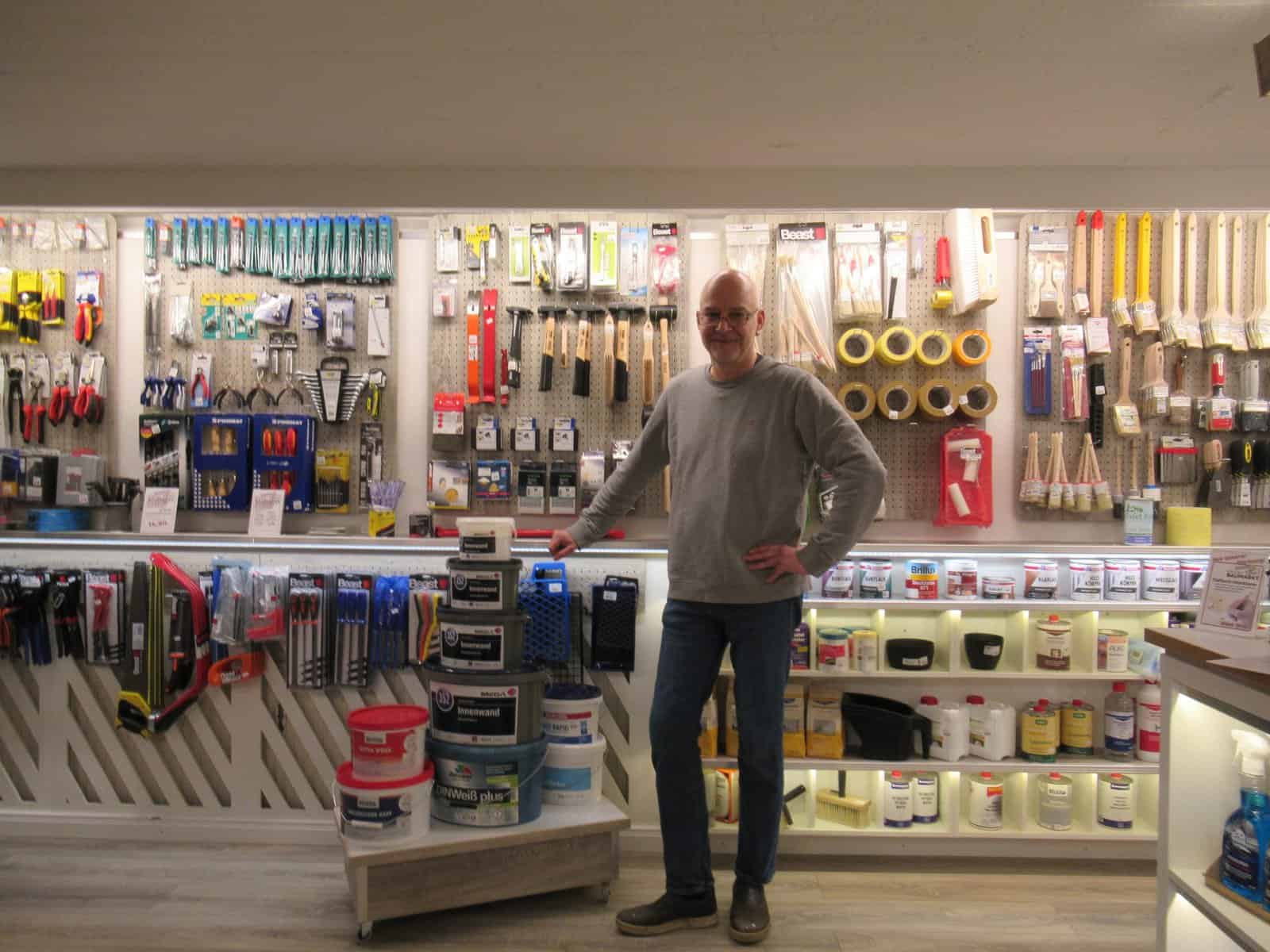 Kleiner Baumarkt am Rathaus