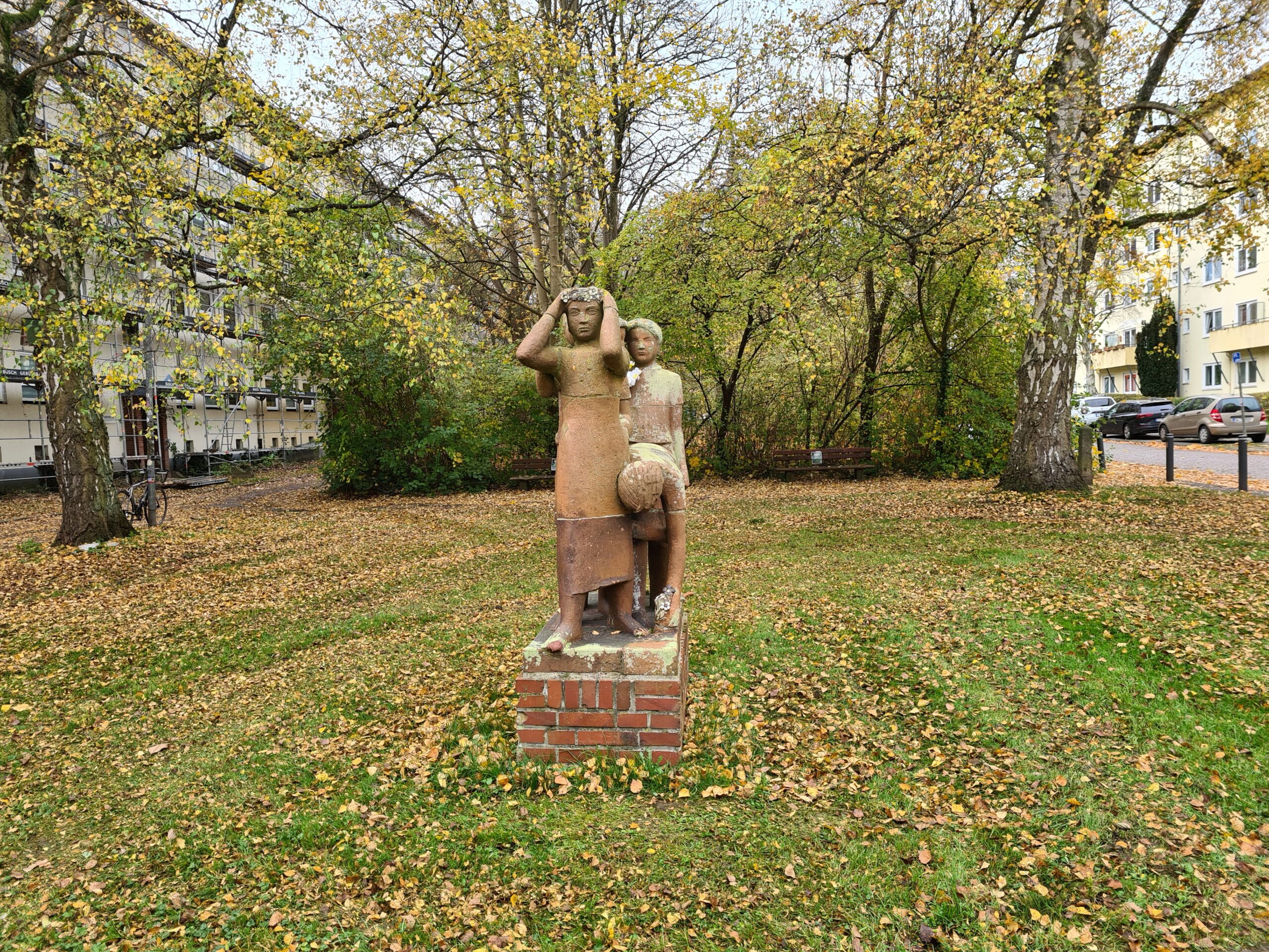 Der "Blumenpflückerpark" in der Esmarchstraße