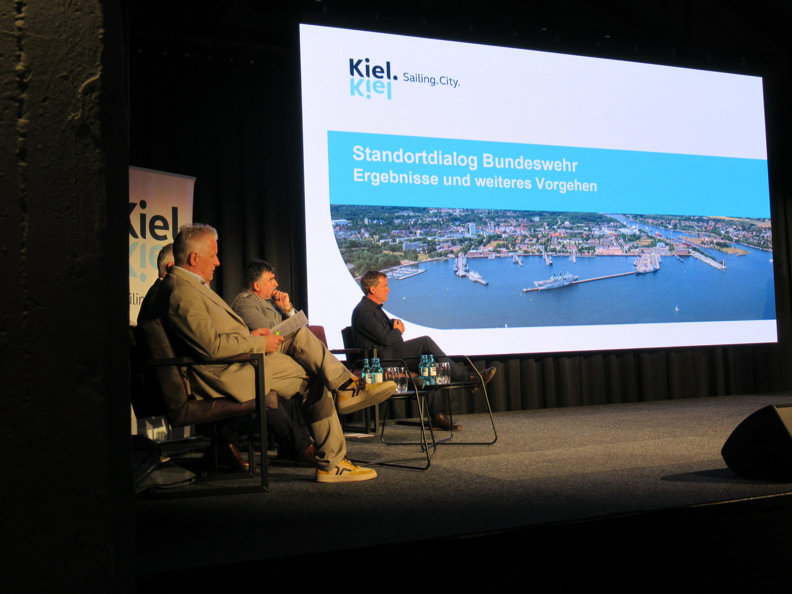 Diskussion über MFG5 in der Halle 400